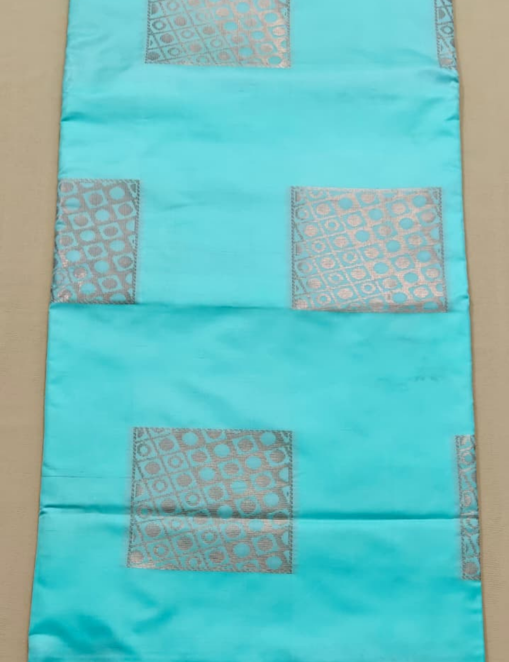 Aqua Blue Sari with Pink Contrast Scallop Pallu