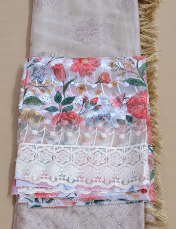 Elegant Floral Saree with Complementary Blouse
