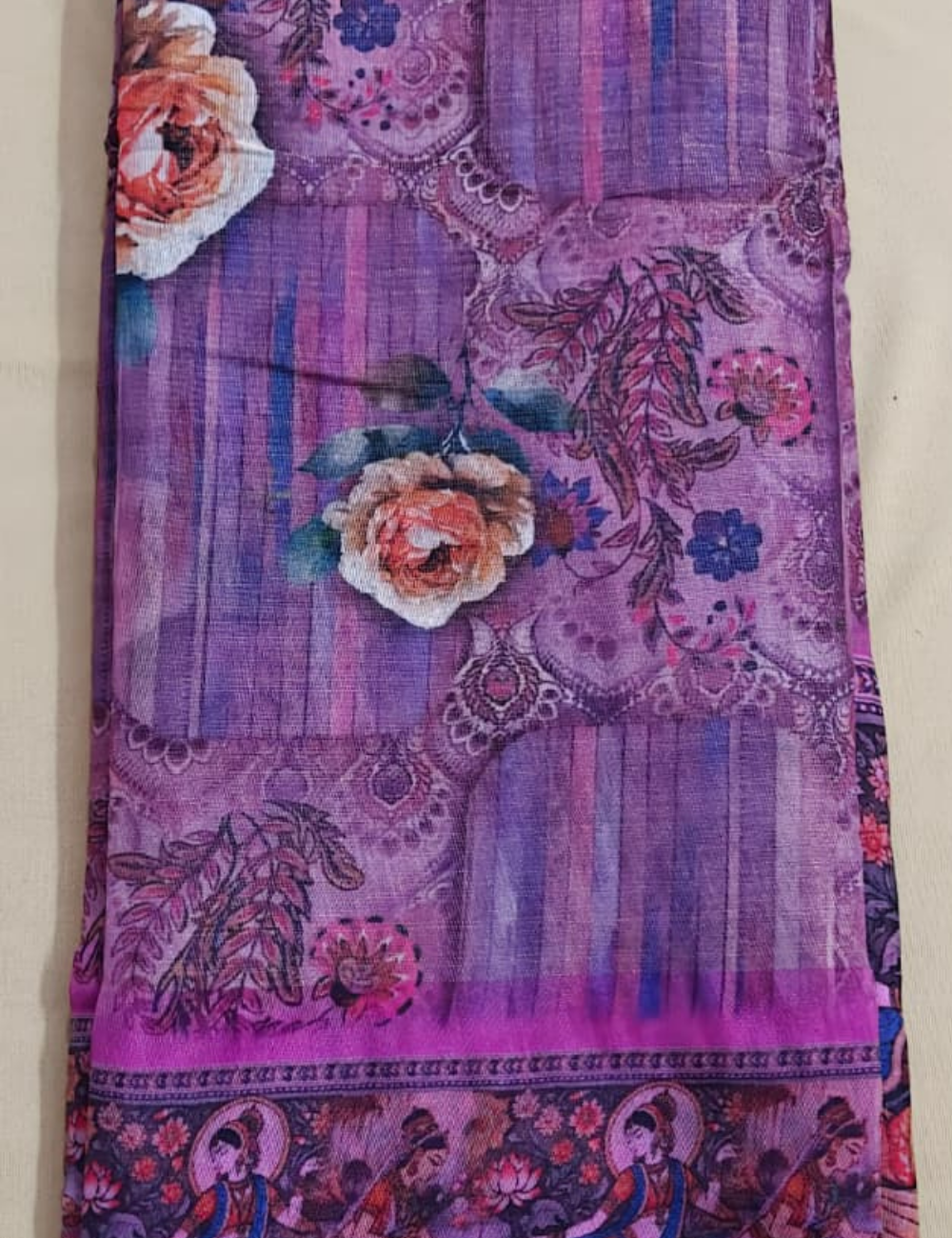 Elegant Grey Floral Digital Print Saree with Traditional Pichwai Border and Blouse