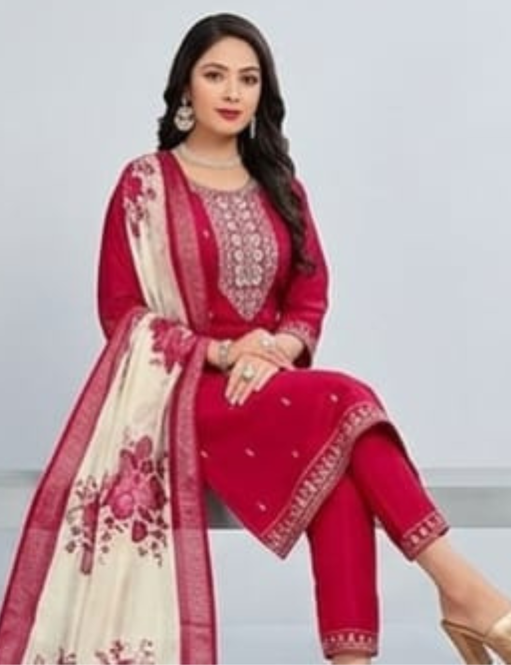 Elegant Magenta Silk Blend Kurta Set with Floral Organza Dupatta
