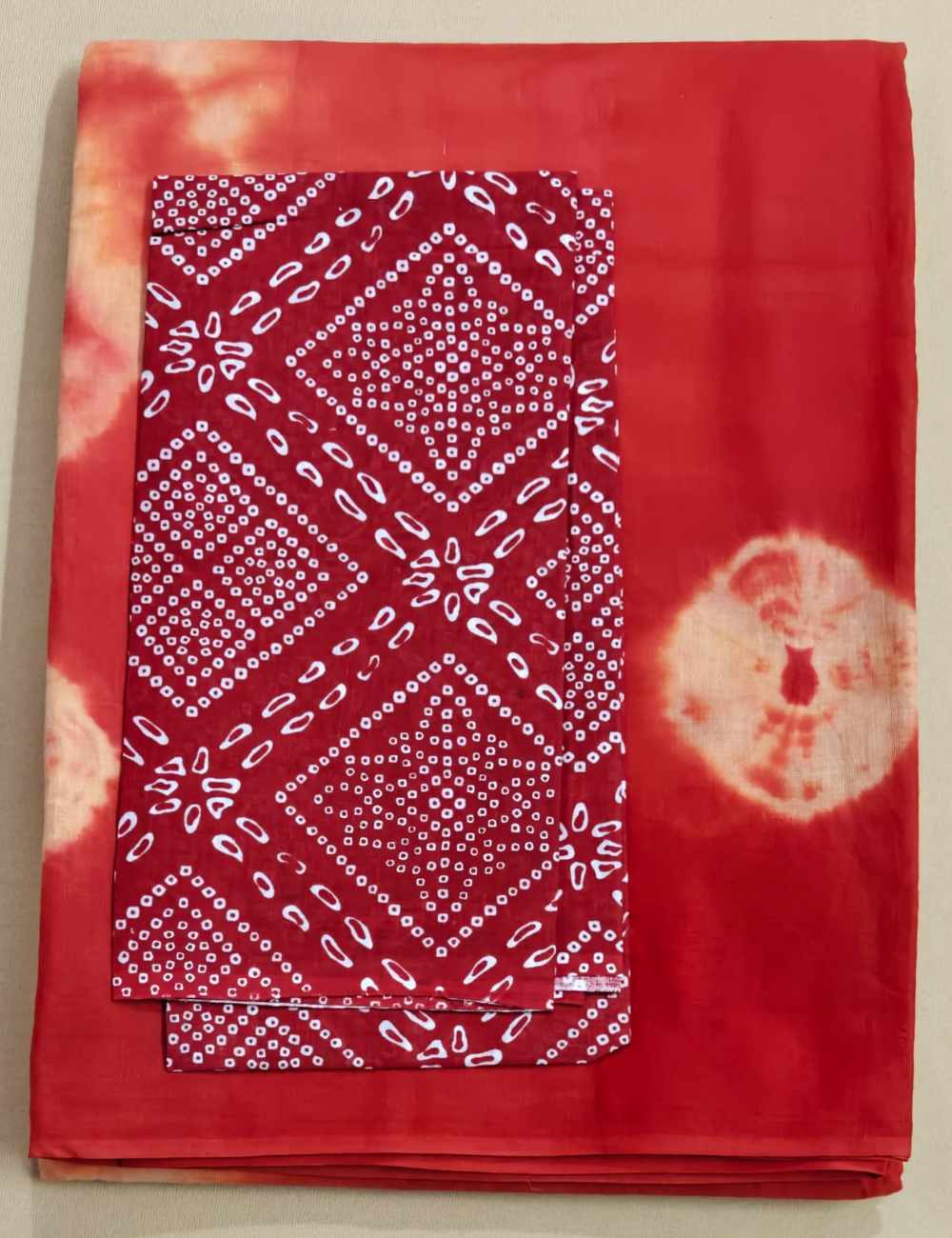Vibrant Red & White Bandhani-Style Tie-Dye Cotton Saree